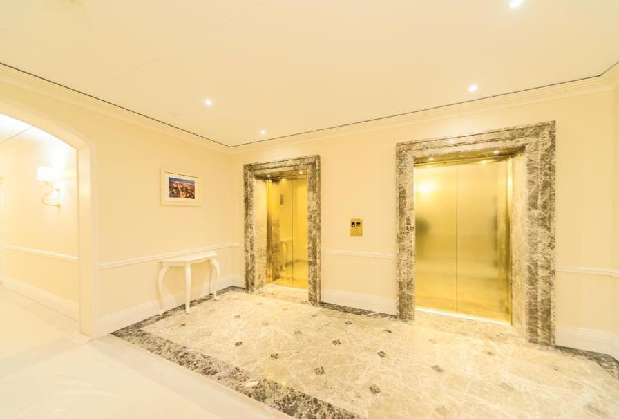 1 Room 60M2 Center Of Obolon Near River Side. 11 Floor Kiev Exteriör bild